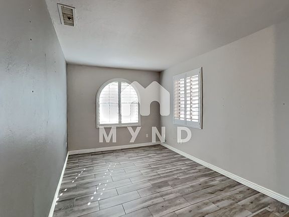 2nd image of 3718 E Taro Ln