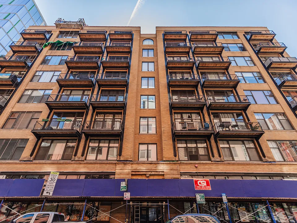 625 W Jackson Blvd #212