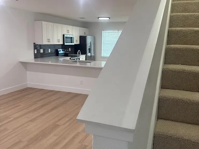 1818 River Crossing Cir #D — Photo 12