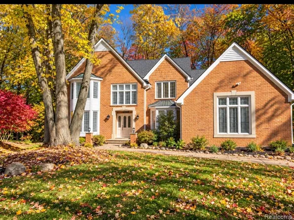 1624 Wakefield Ct, Rochester Hills, MI 48306