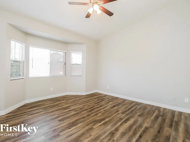 677 W Mesquite Tree Ln — Photo 8