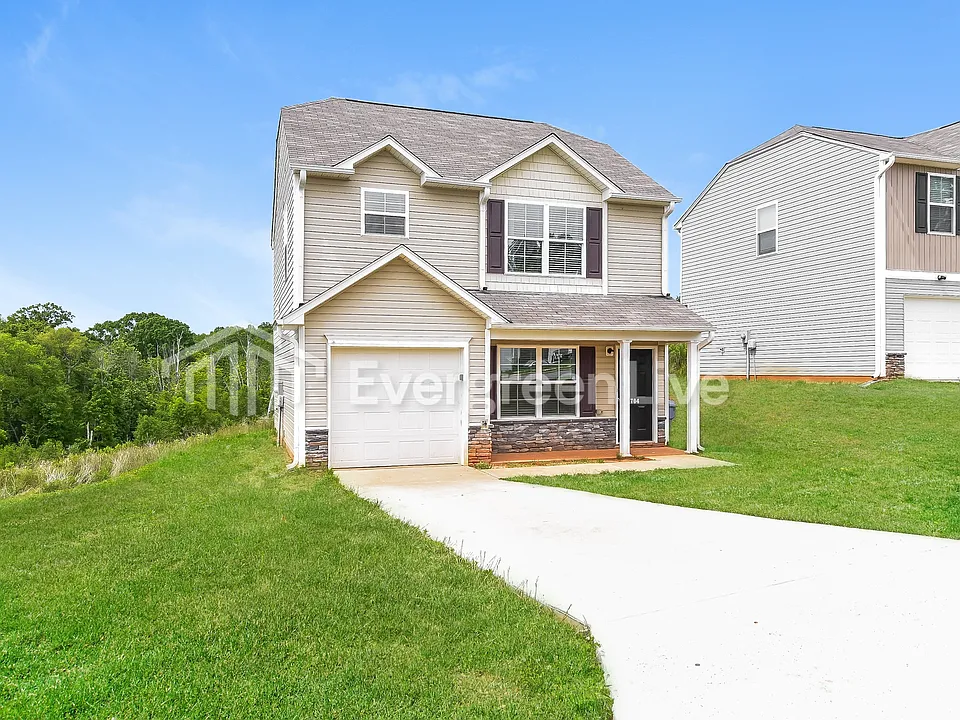 704 Quail Ln