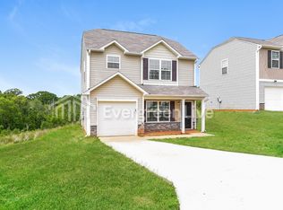 704 Quail Ln, Lexington, NC 27292