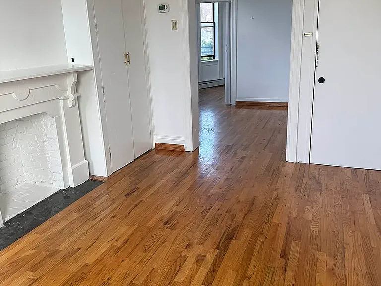 156 Calyer St #4L — Photo 1