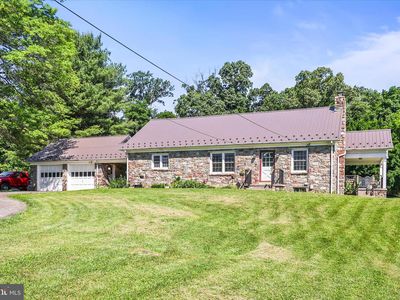 1974 Meadow Ln, Spring Grove, PA, 17362