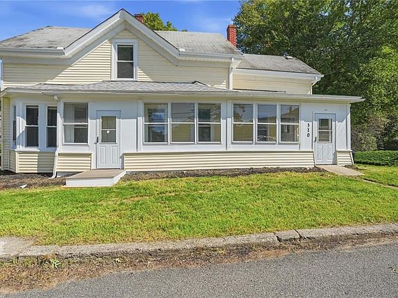 2nd image of 310 New River Rd
