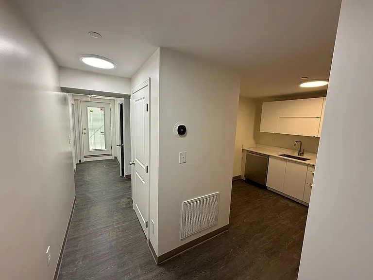 7 Darling St #4 — Photo 3