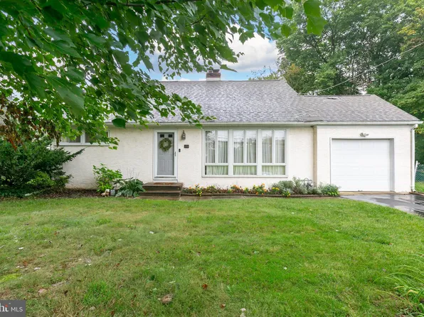 166 W Moreland Ave, Hatboro, PA 19040