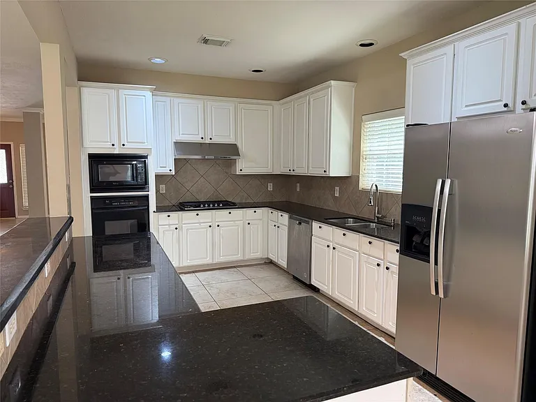 14009 Hollow Canyon Ln — Photo 6