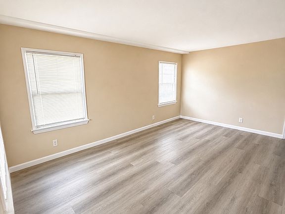 5th image of 9520 McNerney Ave