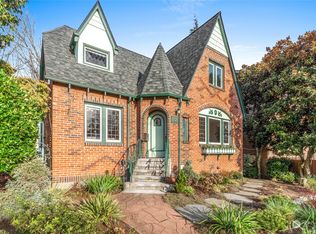 2120 NE Park Rd, Seattle, WA 98105