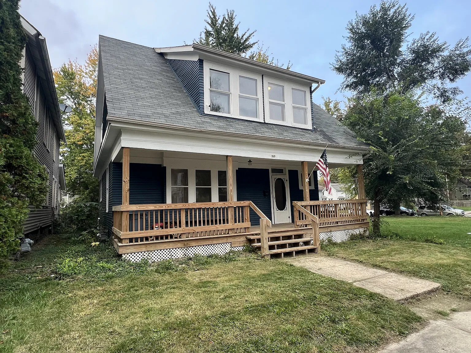 910 Lincoln Ave. - 1 — Photo 1