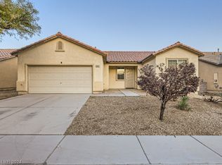 5824 Vista Luna St, North Las Vegas, NV 89031