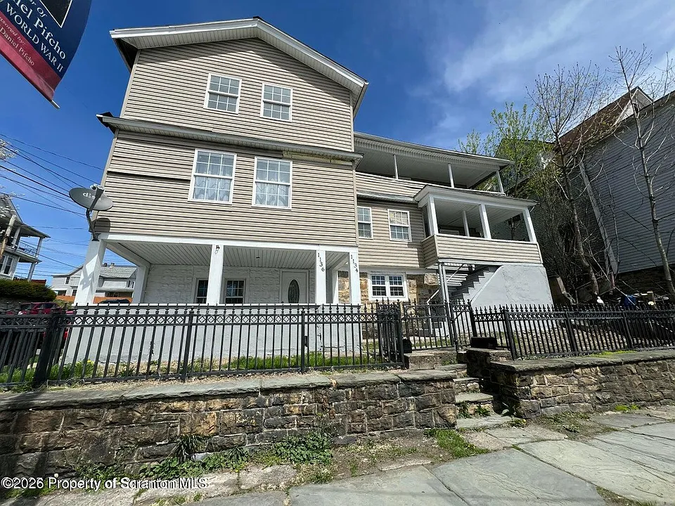 1136 Luzerne St #1136