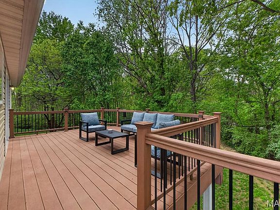 2nd image of 22 Eagle Spur Ct