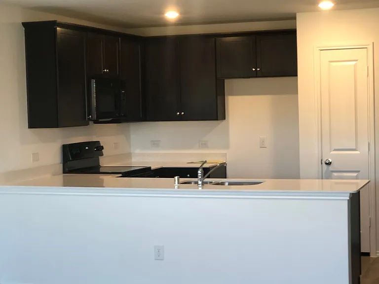700 Dashwood Dr — Photo 15
