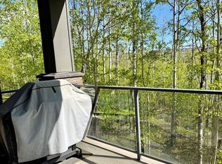 35 W Aspenmont Hts SW #228, Calgary, AB T3H 0E5