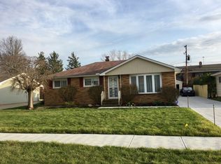 6556 Queens Park Ave, Mayfield Heights, OH 44124