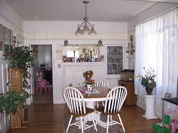 5th image of 426 Illinois St