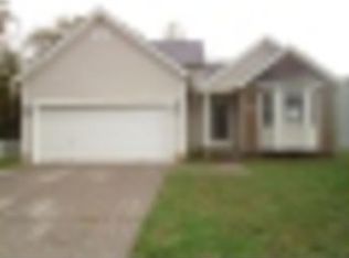 4701 Peach Meadow Dr, Louisville, KY 40218