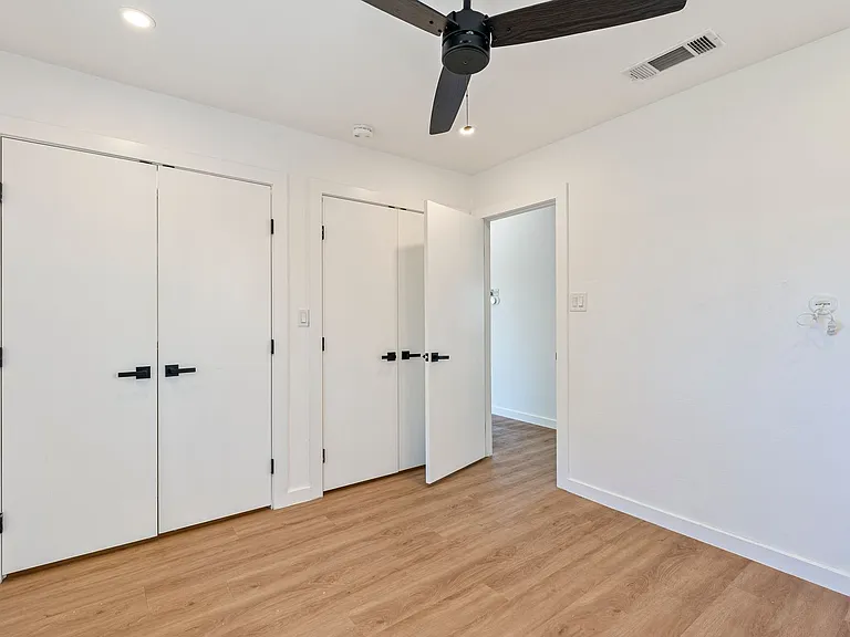 5200 King Charles Dr — Photo 11