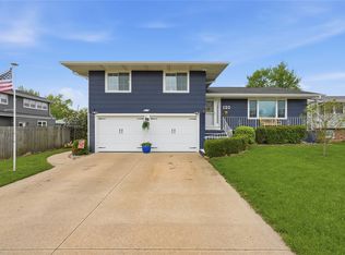 120 28th Street Ct, Marion, IA 52302
