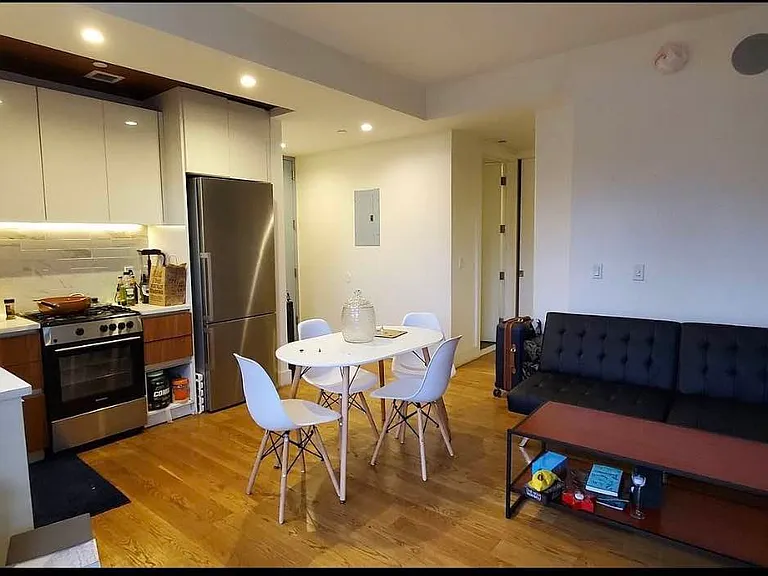 810 Flushing Ave #4B — Photo 3