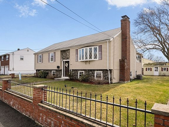 2nd image of 11 Canterbury Dr