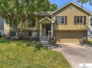 1318 N 159th St, Omaha, NE 68118