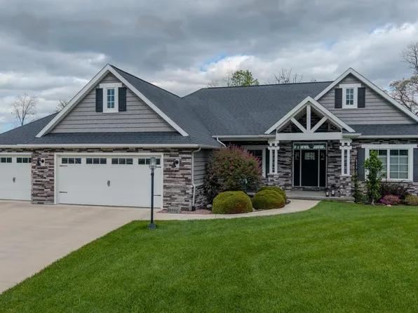 18860 Roselle Cv, Auburn, IN 46706
