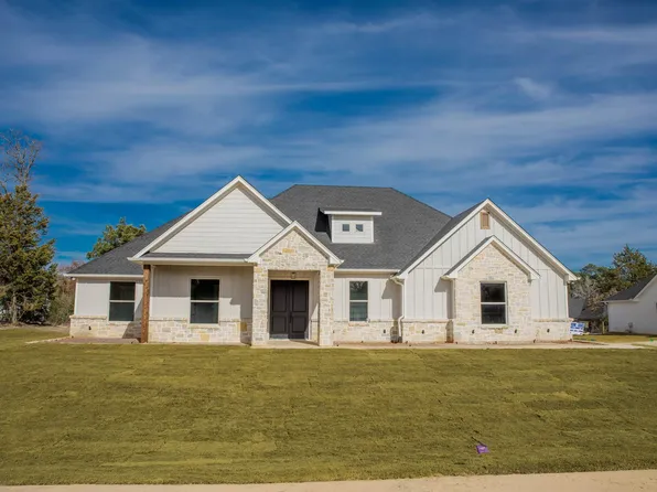 14662 Woodland Creek Dr, Tyler, TX 75706