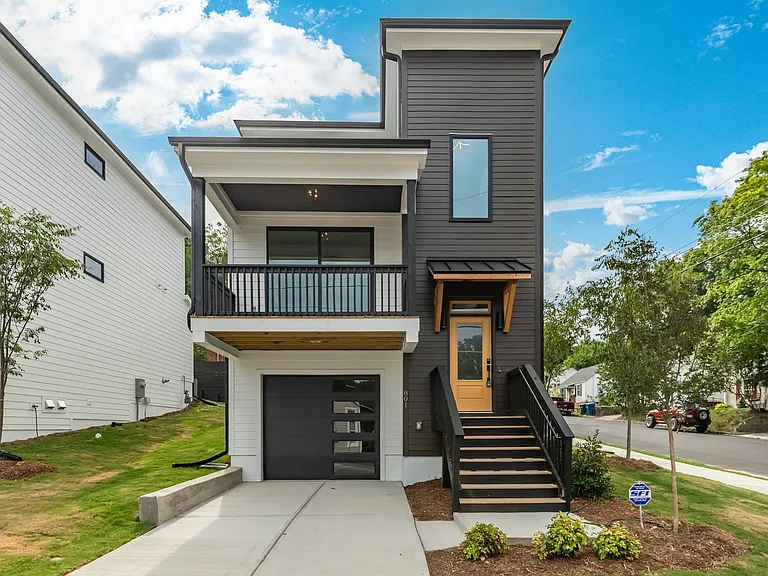 801 Massey Ave — Photo 3