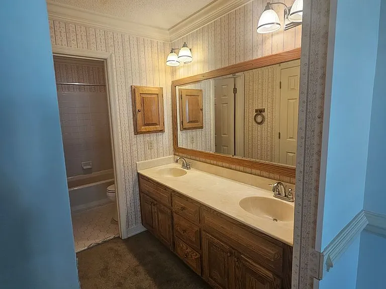 250 Lofton Dr — Photo 10