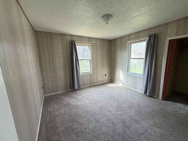 4305 Altamont Dr — Photo 9