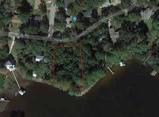 104 Holmes Dr, Pensacola, FL 32507