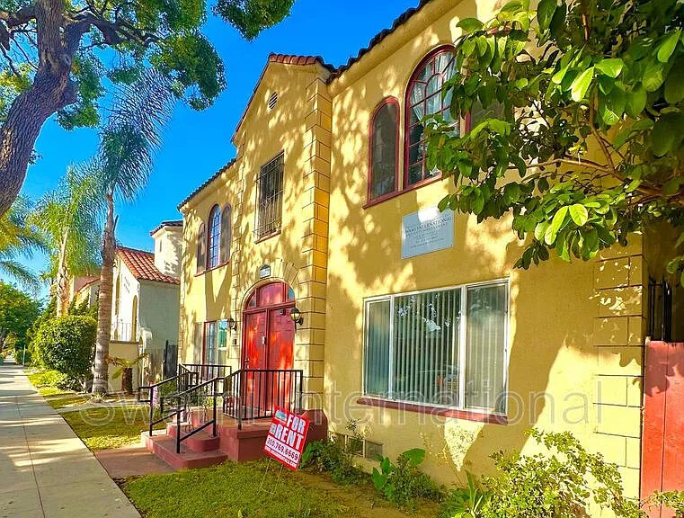 2080 Chestnut Ave — Photo 34