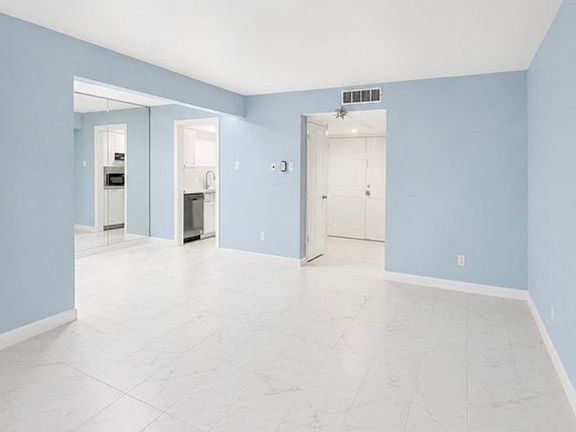 4th image of 1823 E Grauwyler Rd APT 198