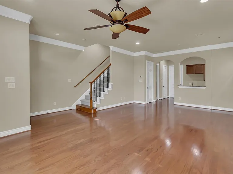 9006 Lakes At 610 Dr — Photo 8