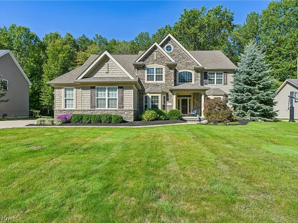 522 Long Cv, Avon Lake, OH 44012