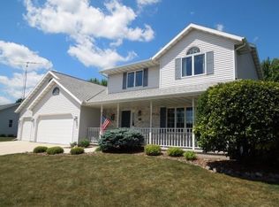 402 Chapleau St, Fond Du Lac, WI 54937