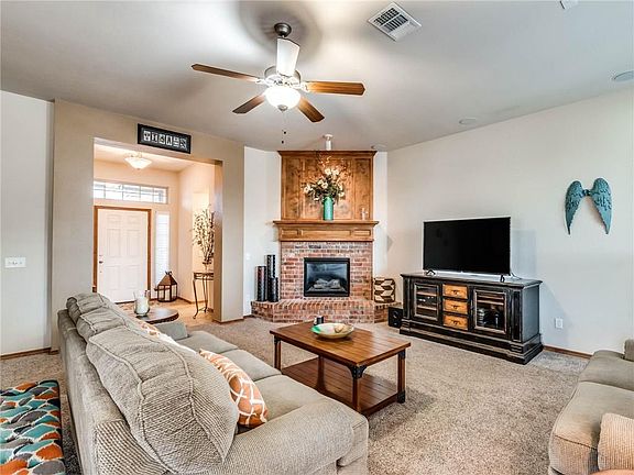 4th image of 2429 SW 137th St