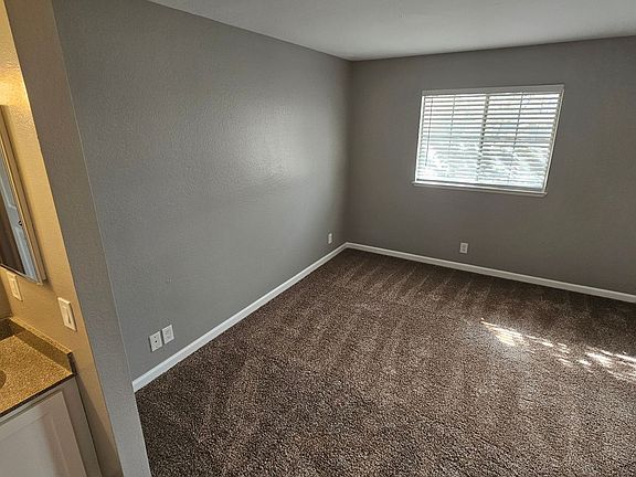 4th image of 1601 Hood Rd APT 6