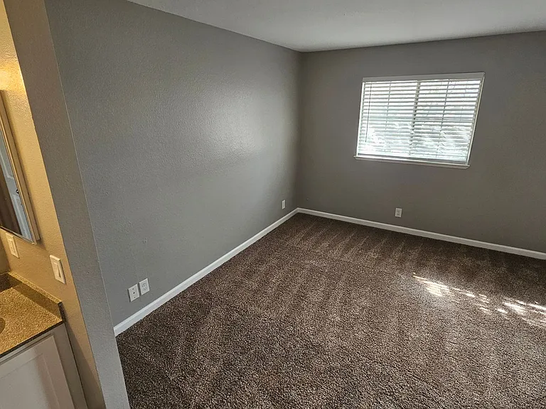 1601 Hood Rd — Photo 27