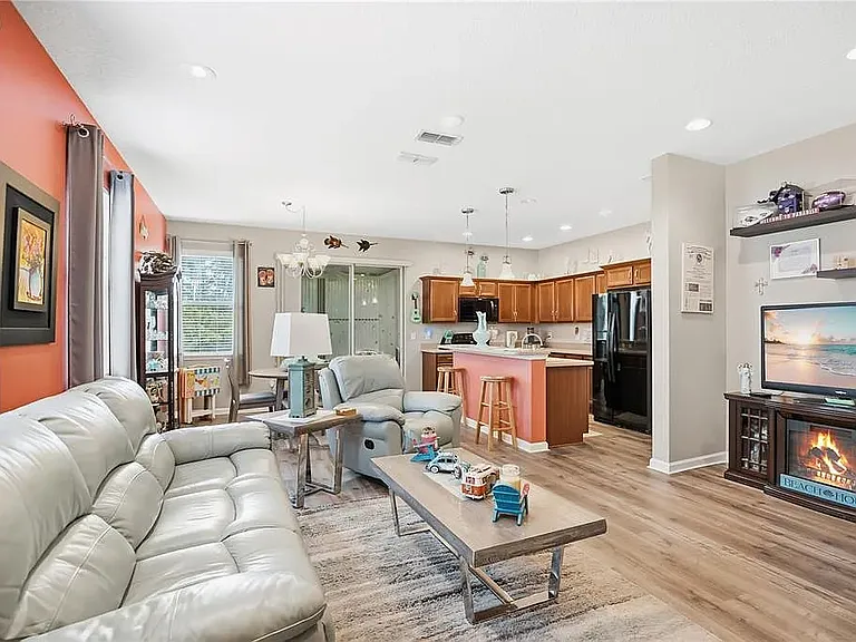 607 Mount Olympus Blvd — Photo 9