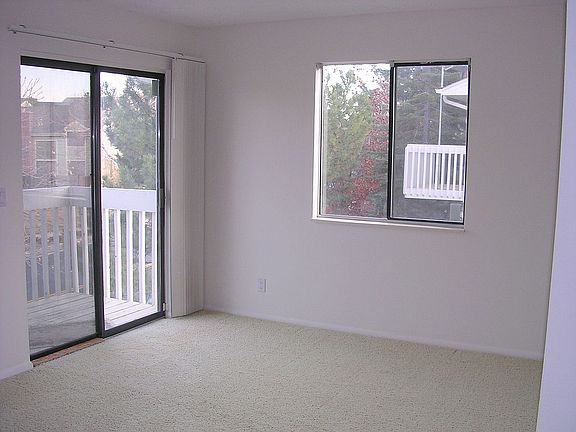 Dining room/balconey