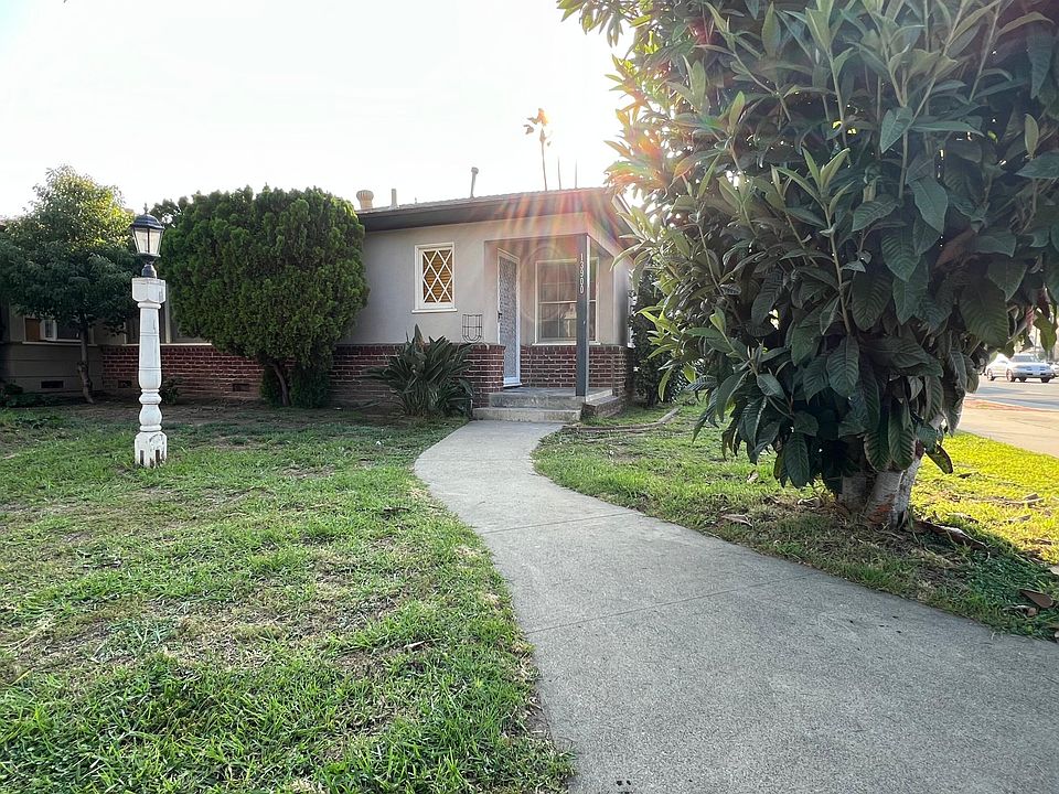 1st image of 13900 Burbank Blvd