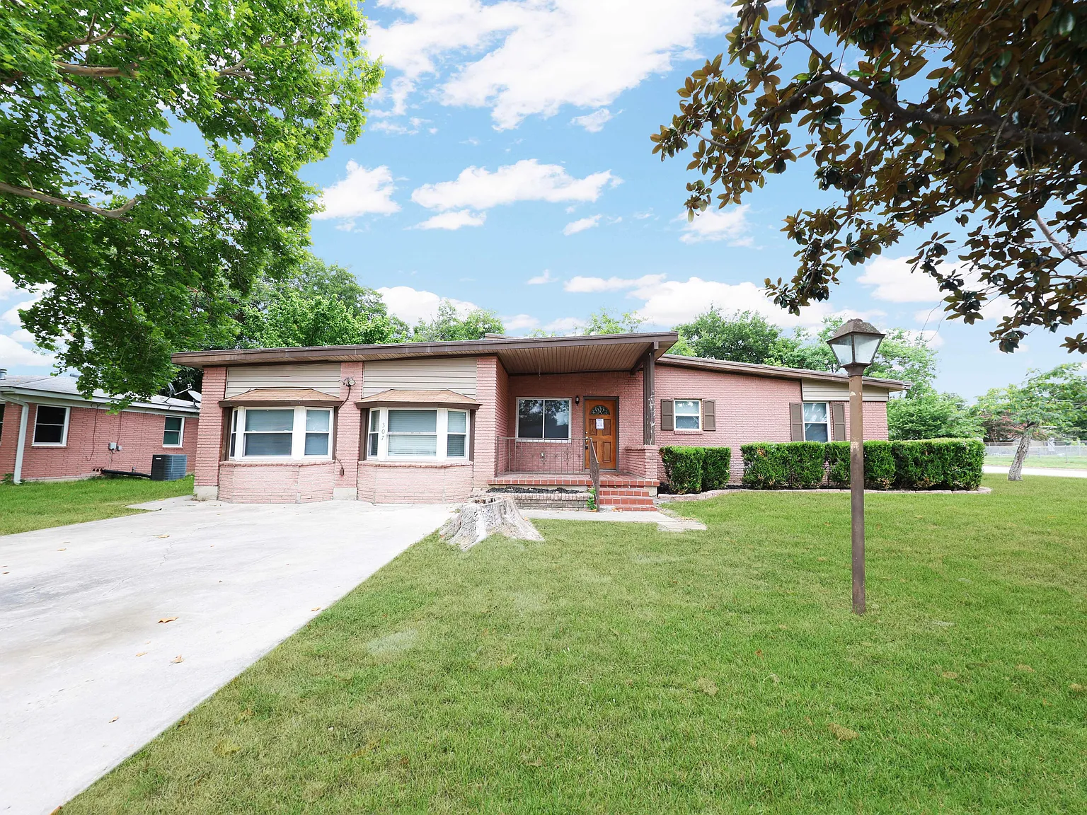 307 Oak St, Copperas Cove — Photo 1