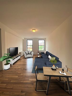 3rd image of 690 Greenwich St #E