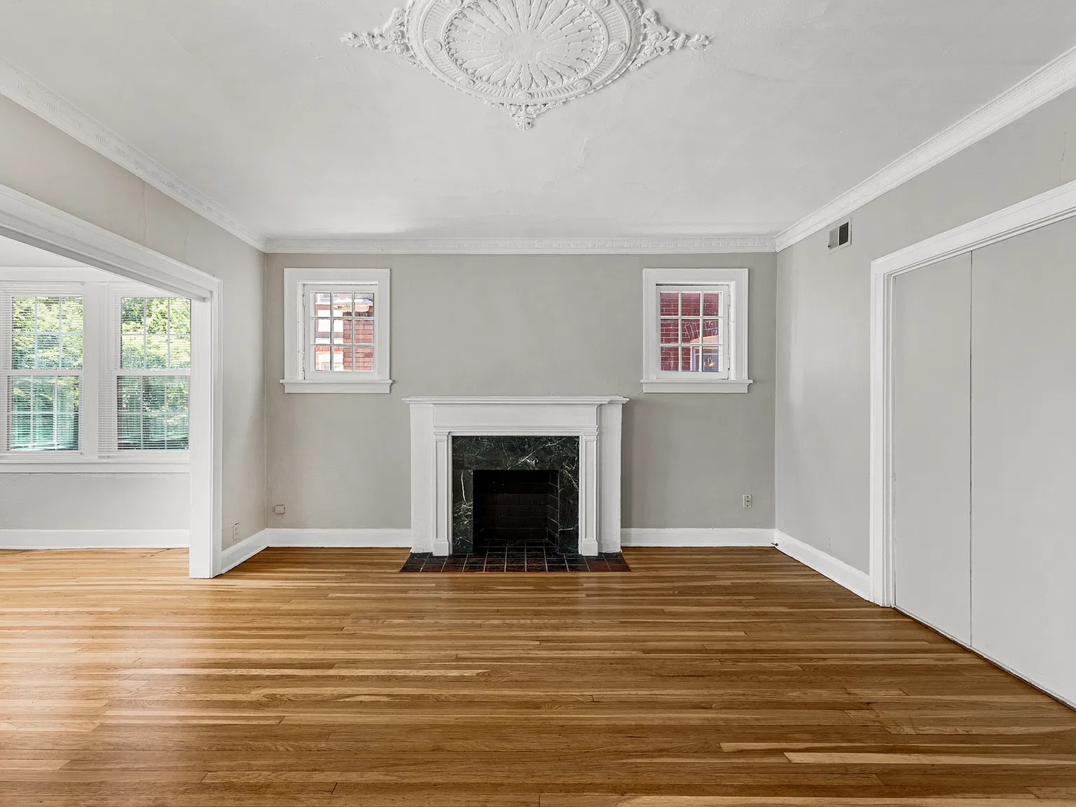 3 bed, 1.5 bath, $3,099 — Photo 3