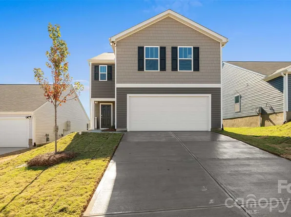 15 Katherine Emilie Dr, Hendersonville, NC 28792